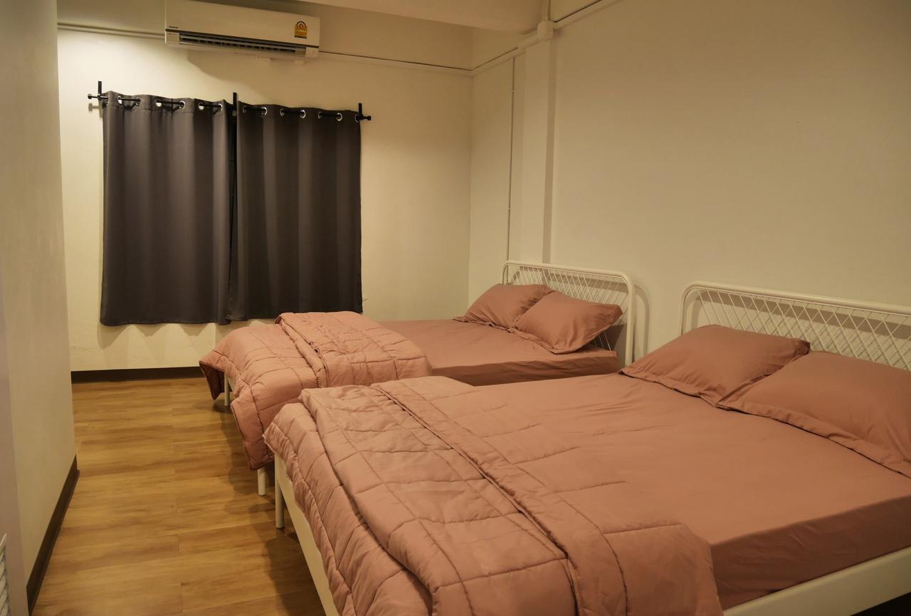 Phresh Hostel Бангкок Экстерьер фото