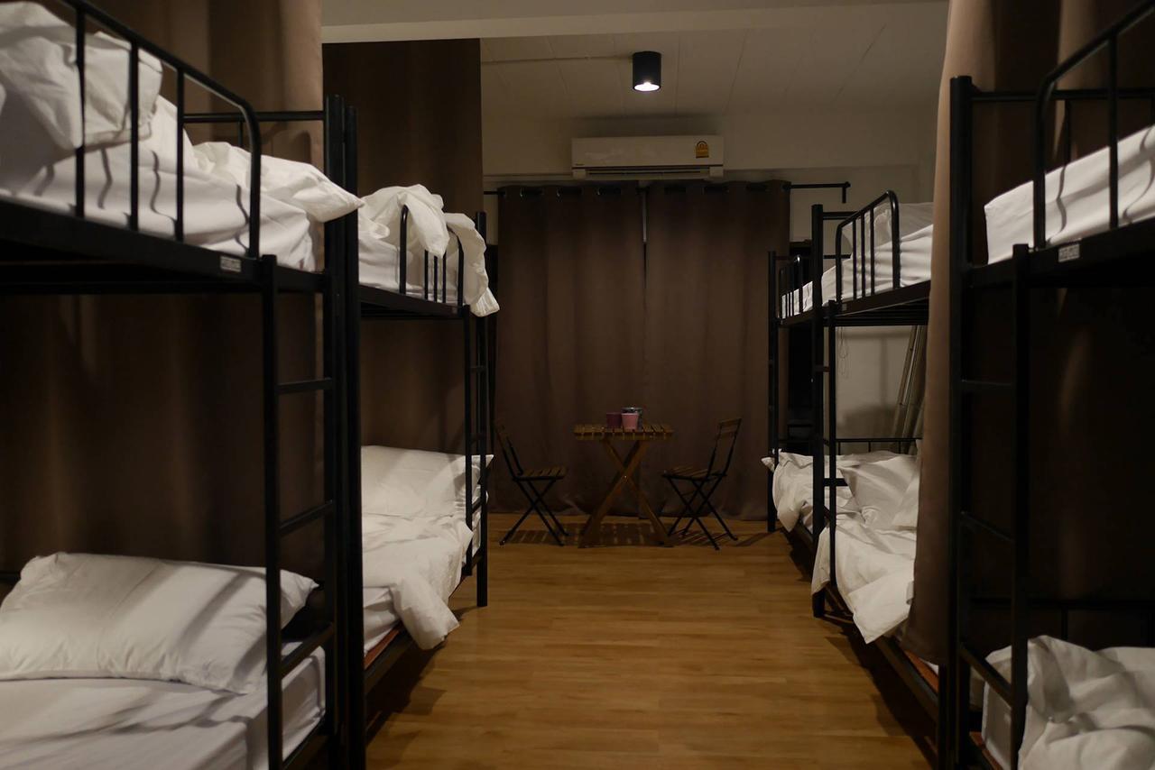 Phresh Hostel Бангкок Экстерьер фото