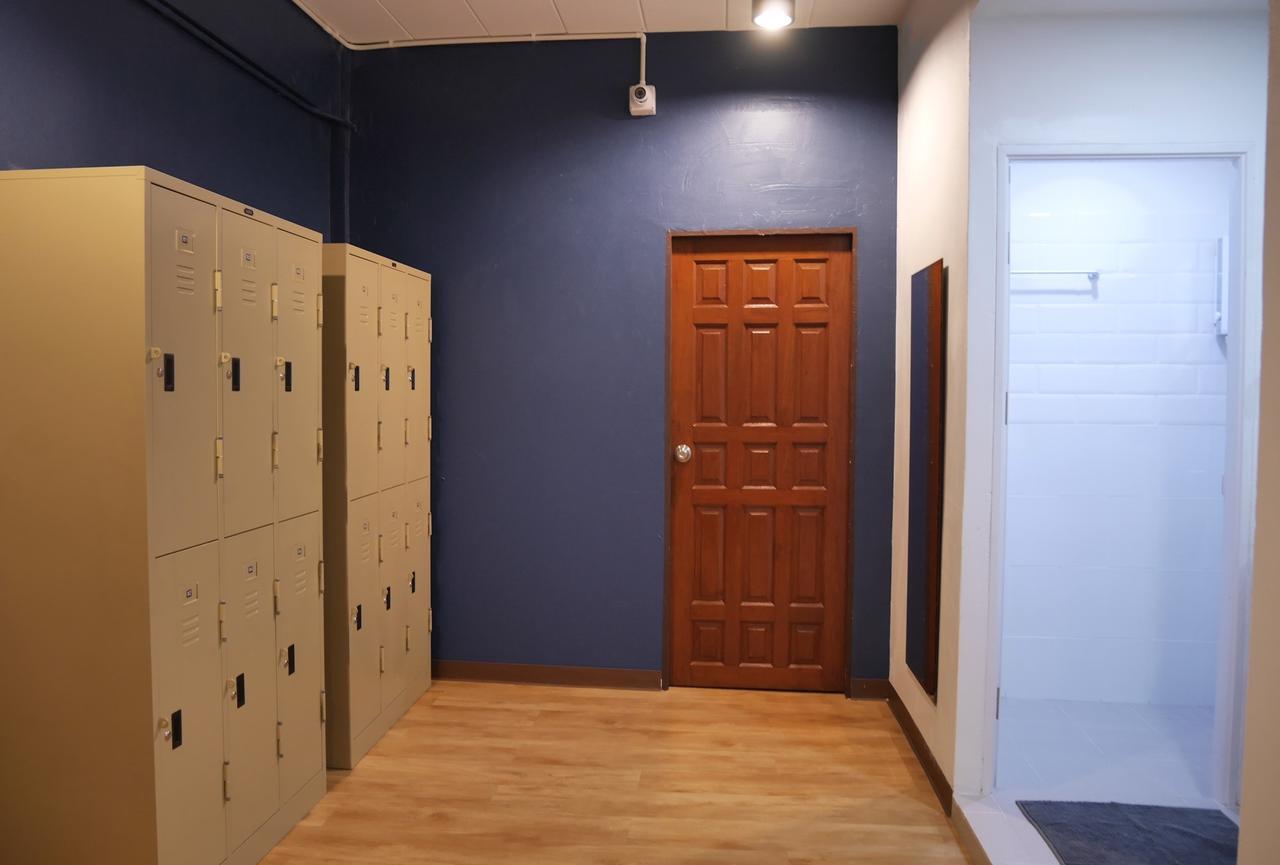 Phresh Hostel Бангкок Экстерьер фото