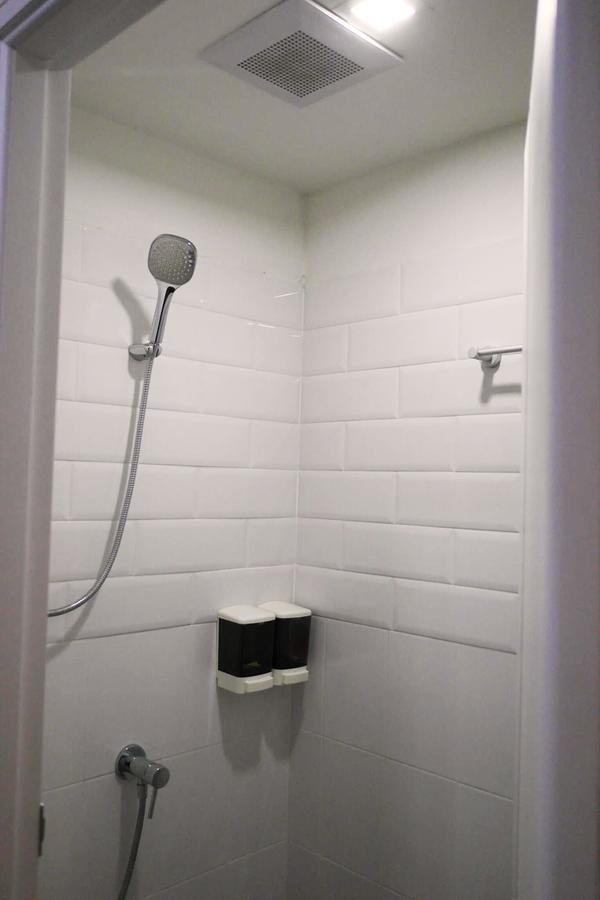 Phresh Hostel Бангкок Экстерьер фото