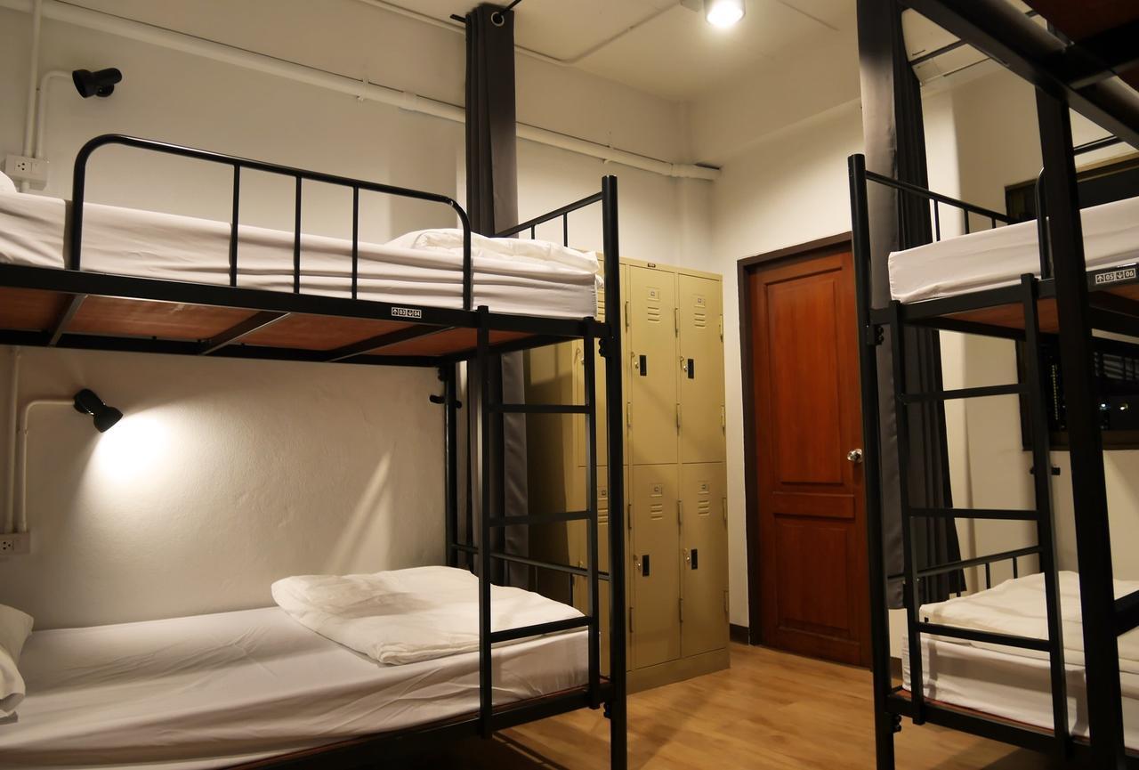 Phresh Hostel Бангкок Экстерьер фото