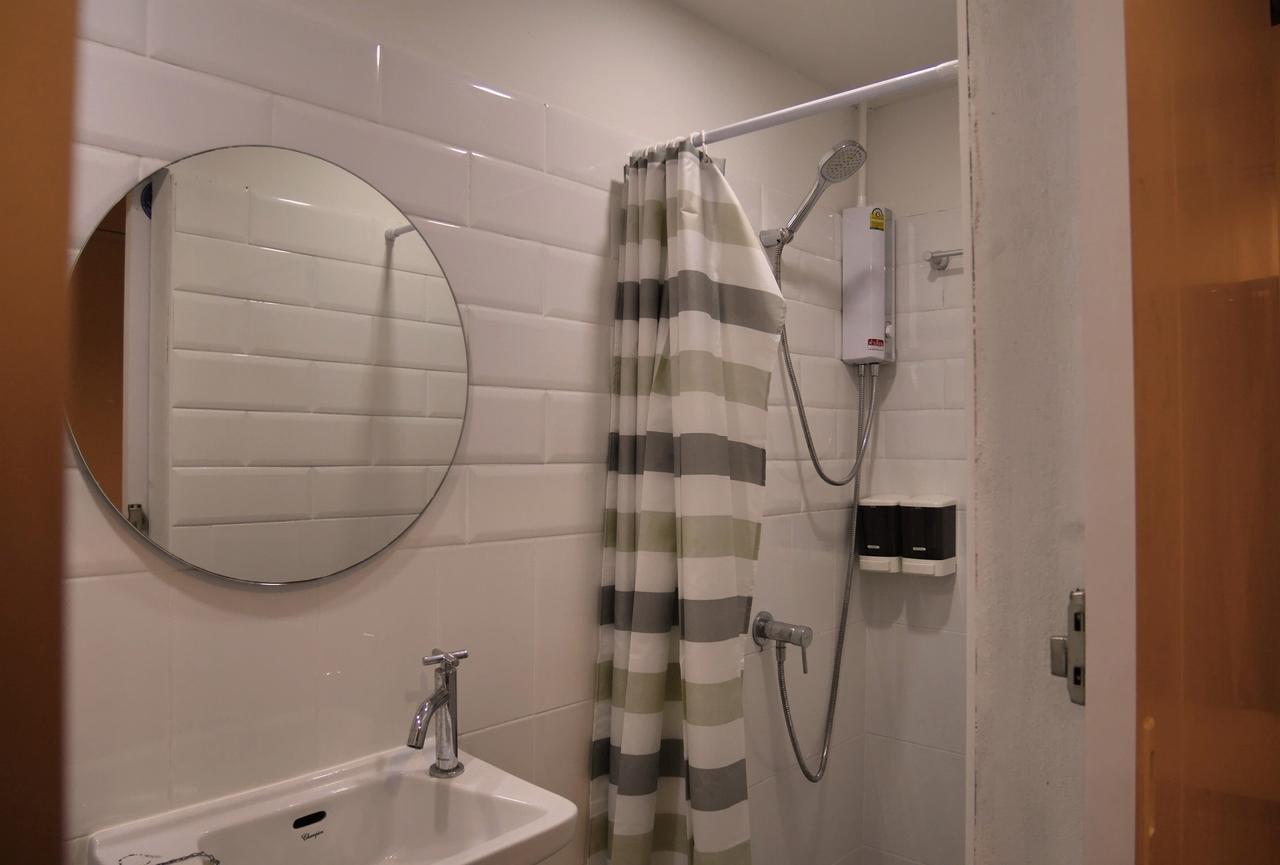 Phresh Hostel Бангкок Экстерьер фото